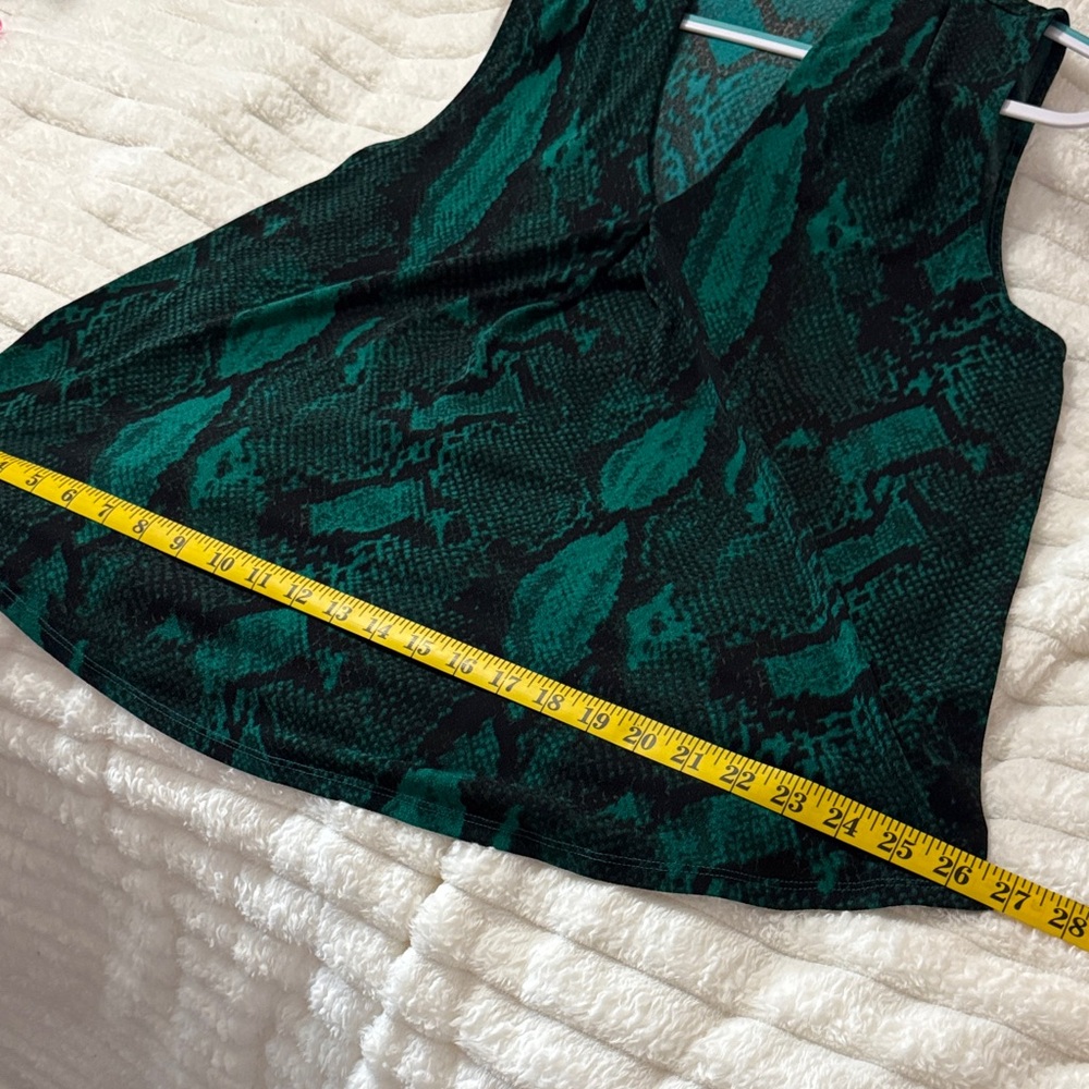 Worthington Green and Black Sleeveless Blouse - Picture 6 of 8